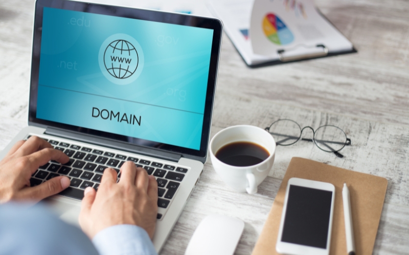 chọn domain và hosting cho website